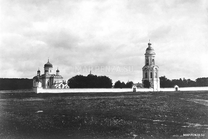 Пенза, Спасо-Преображенский мужской монастырь, История, Черно-белые, Достопримечательности