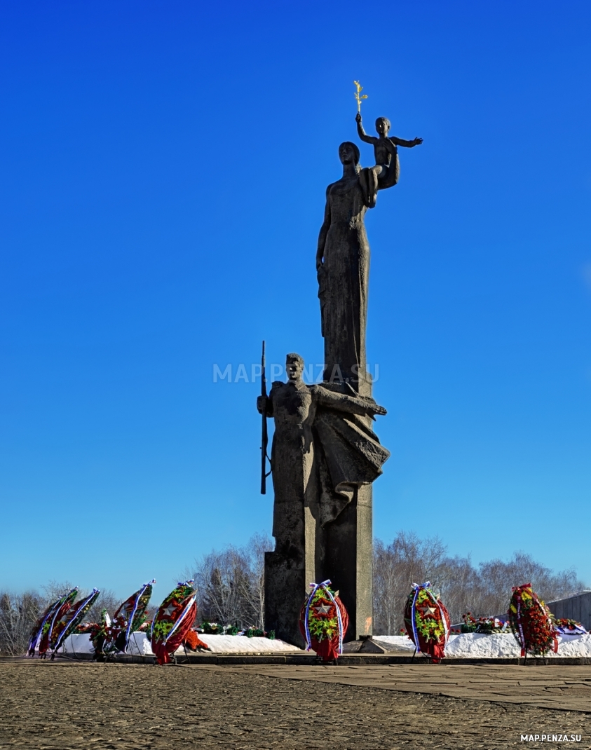 Монумент воинской и трудовой Славы, Современные, Достопримечательности, Цветные