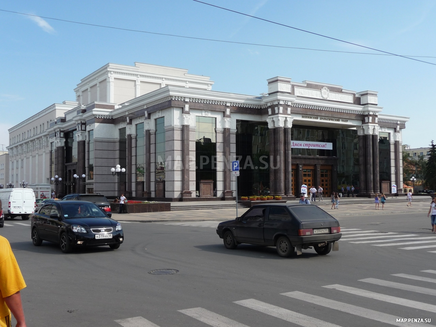 Пензенский областной драматический театр имени А.В. Луначарского, Современные, Достопримечательности, Цветные