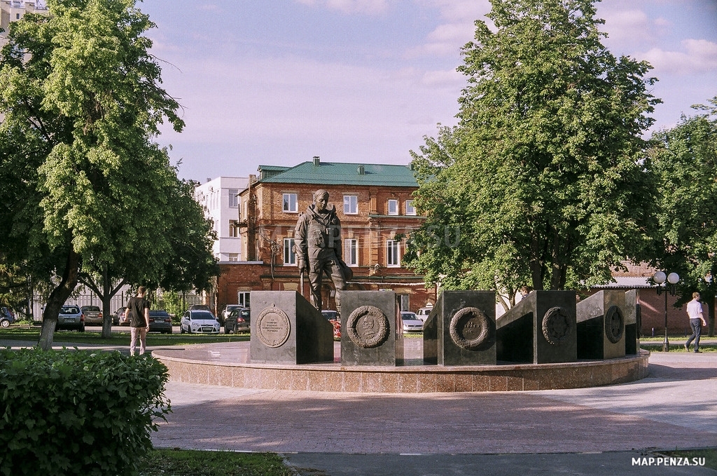 Мемориальный комплекс памяти пензенцев, погибших при исполнении воинского и служебного долга на Северном Кавказе в 1990-х – 2010-х годах, Современные, Достопримечательности, Цветные