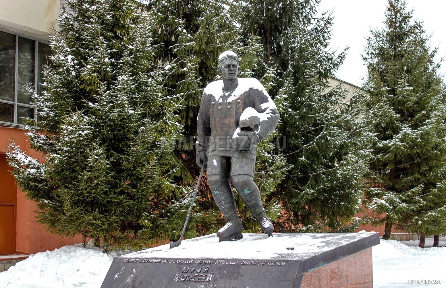 Памятник Ю.И. Моисееву, Современные, Достопримечательности, Цветные